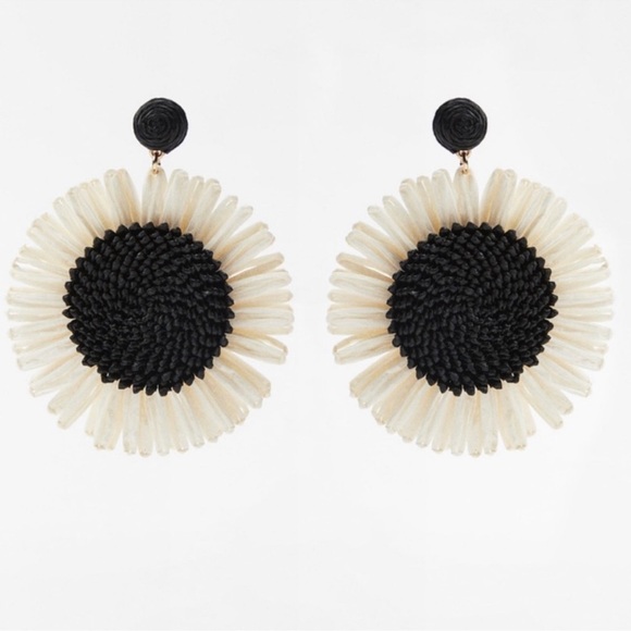 Zara Sun Flower Oversized Earrings - Picture 2 of 5